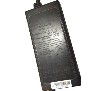 Ładowarka 24V 2A do baterii litowych Li-ion skuter Li-ion zdjęcie nr 3