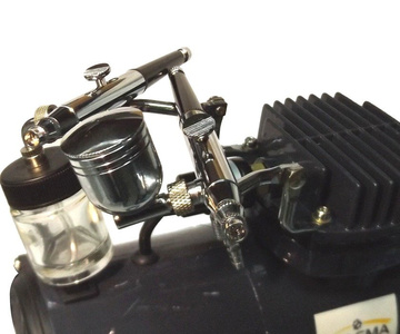 Zestaw do malowania kompresor do aerografów TC-80T z butlą 3l + aerograf TG-132 i TG-134 zdjęcie nr 4